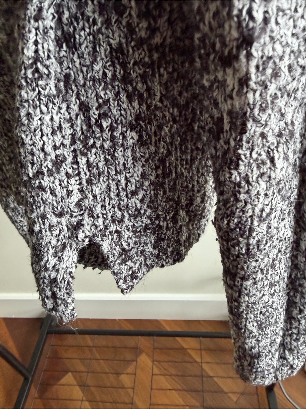 H&M Divided Black & White Marled Chunky Knit Oversized Sweater Size M - Picture 8 of 10